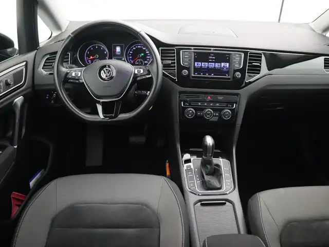 Volkswagen Golf Sportsvan view 8
