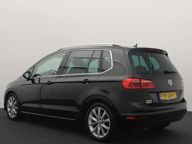 Volkswagen Golf Sportsvan view 3