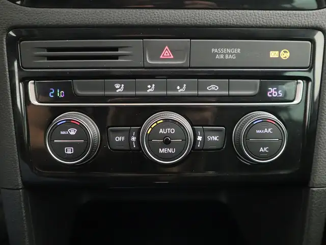 Volkswagen Golf Sportsvan view 26