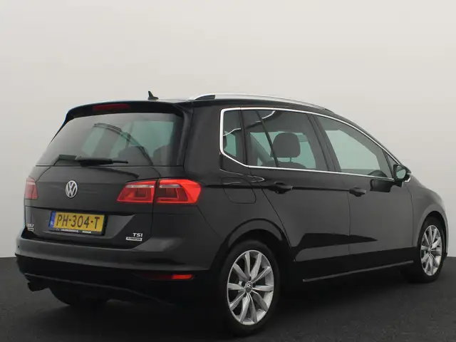 Volkswagen Golf Sportsvan view 16