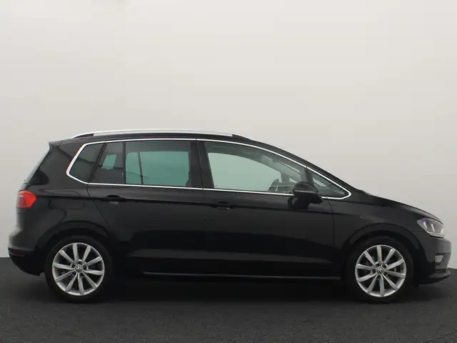 Volkswagen Golf Sportsvan view 17