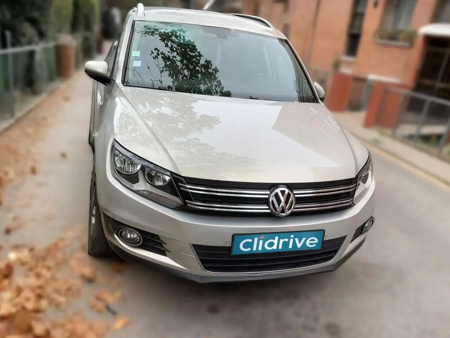 Volkswagen Tiguan 2.0TDI BMT Sport 4Motion 140 Gris - 1