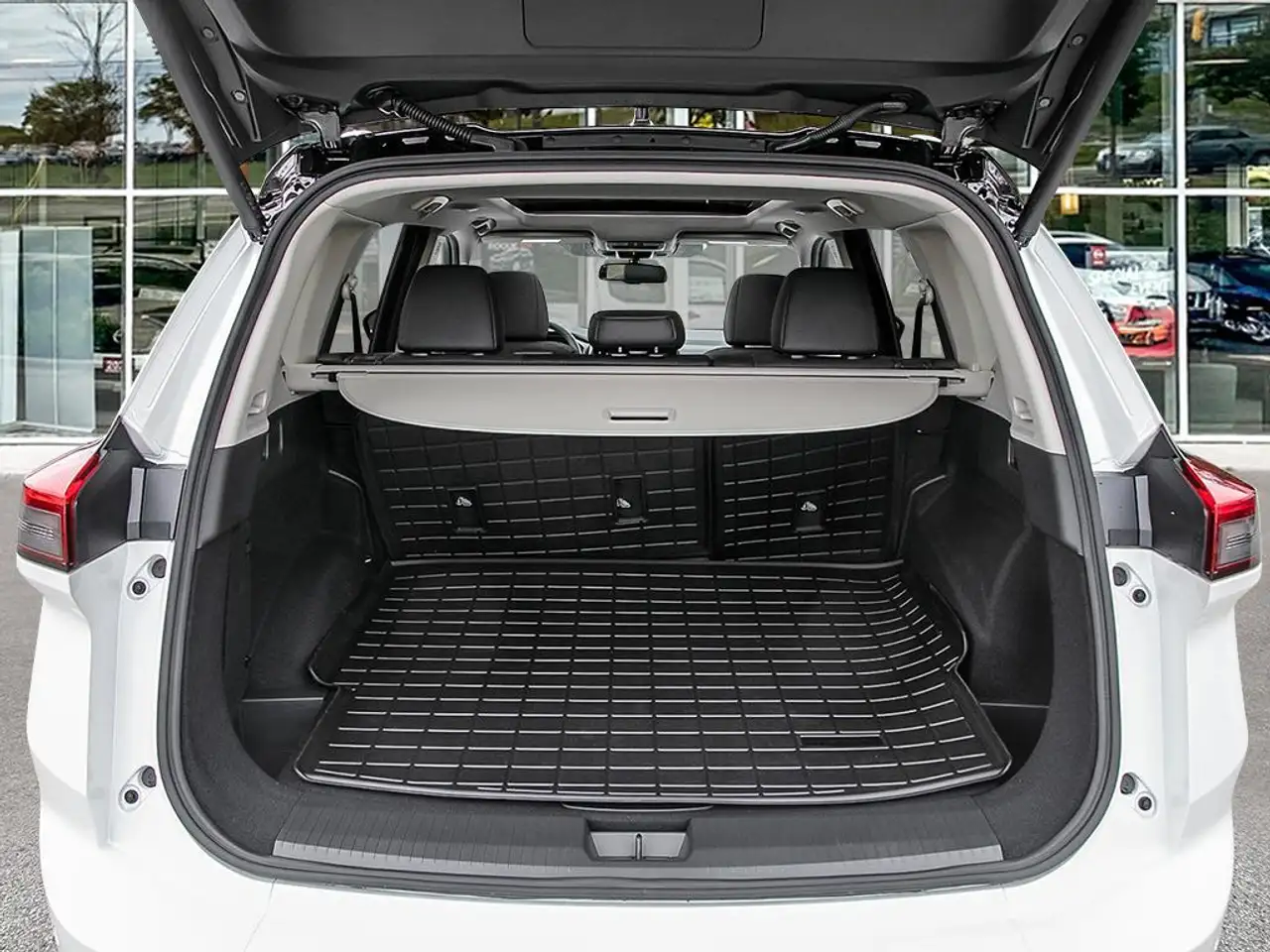 Nissan Rogue снимка Nissan Rogue