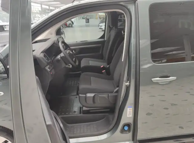 Opel Zafira view 11