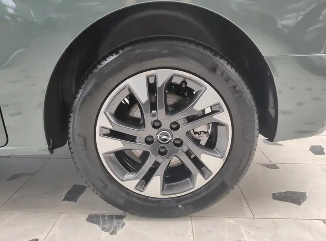Opel Zafira view 9