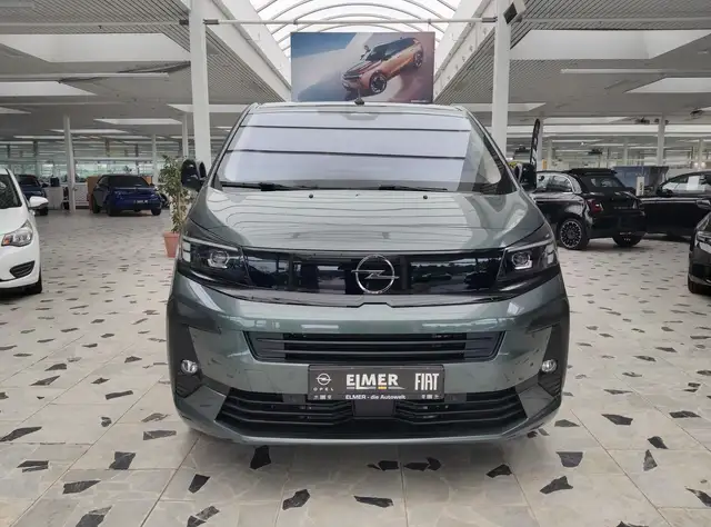 Opel Zafira view 2