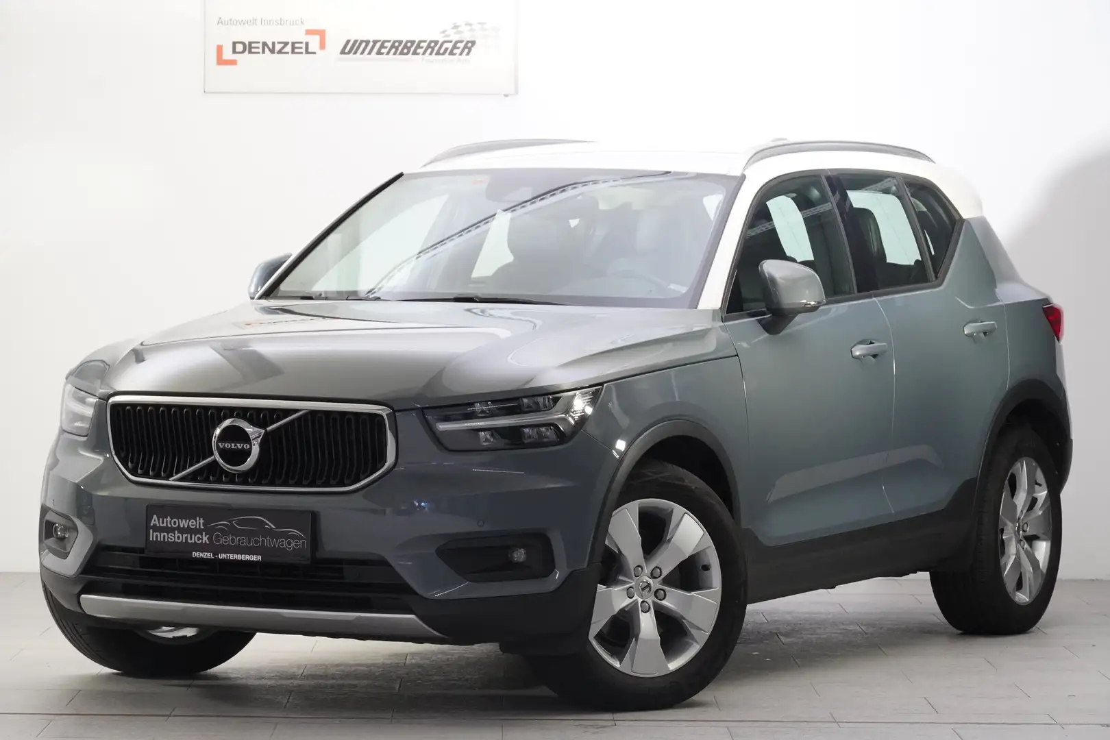 Volvo XC40 D4 Momentum Pro AWD Geartronic LED Gri - 2