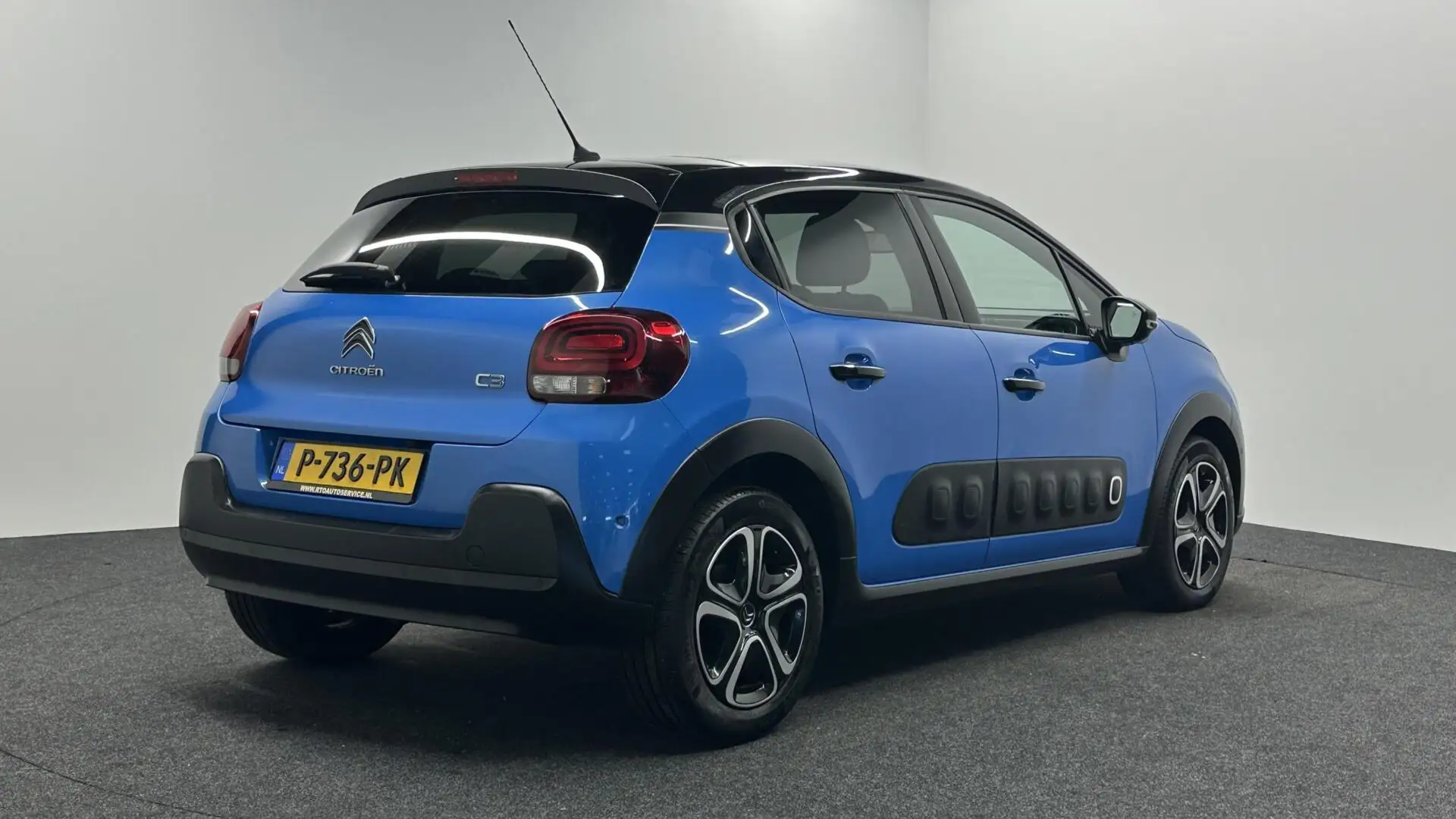 Citroen C3 1.2 PureTech S&S Shine NAVI CARPLAY CRUISE CONTROL Bleu - 2