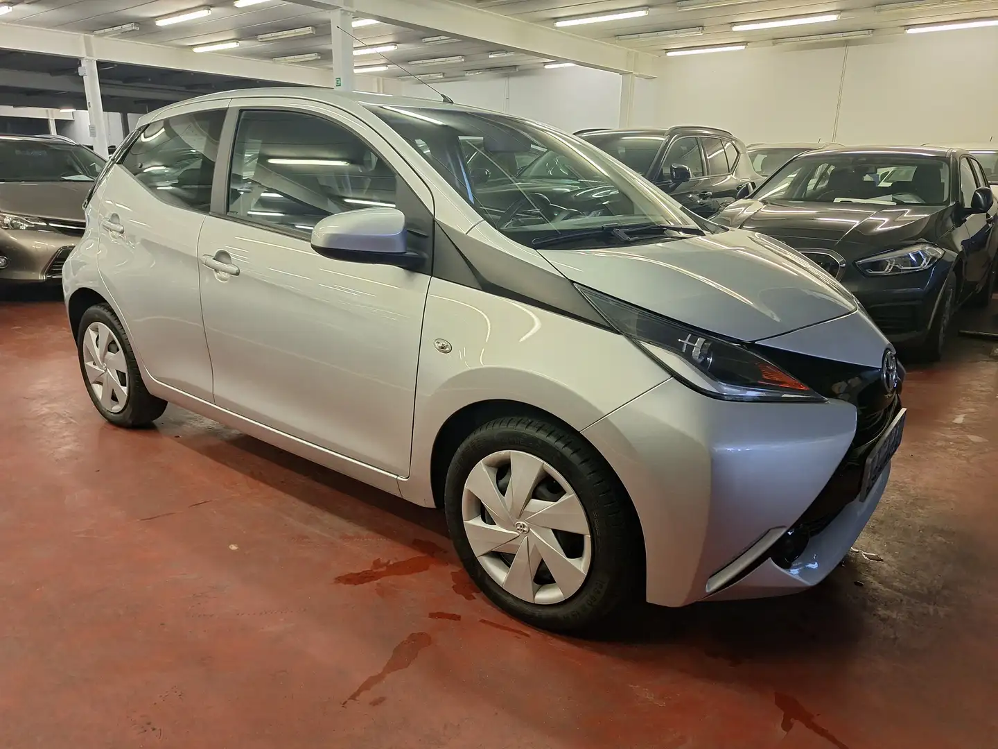 Toyota Aygo 1.0i Argent - 2