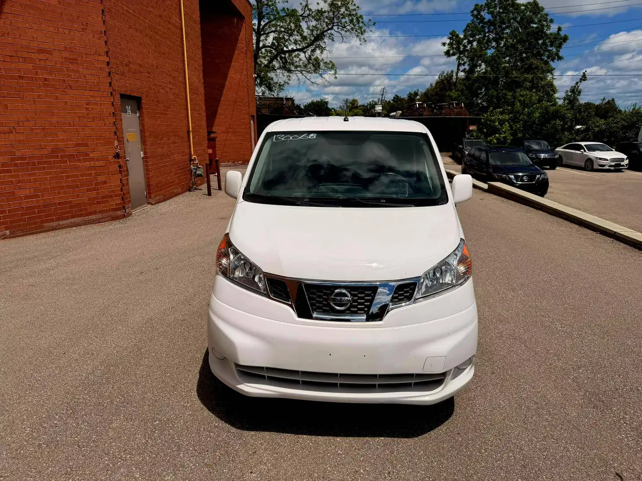 Nissan NV200 снимка Nissan NV200