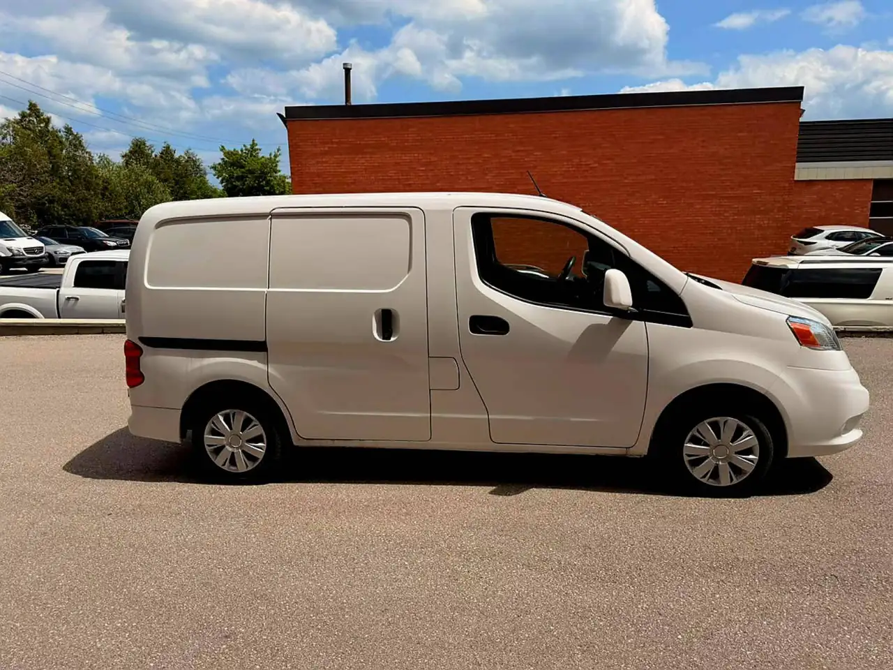 Nissan NV200 снимка Nissan NV200