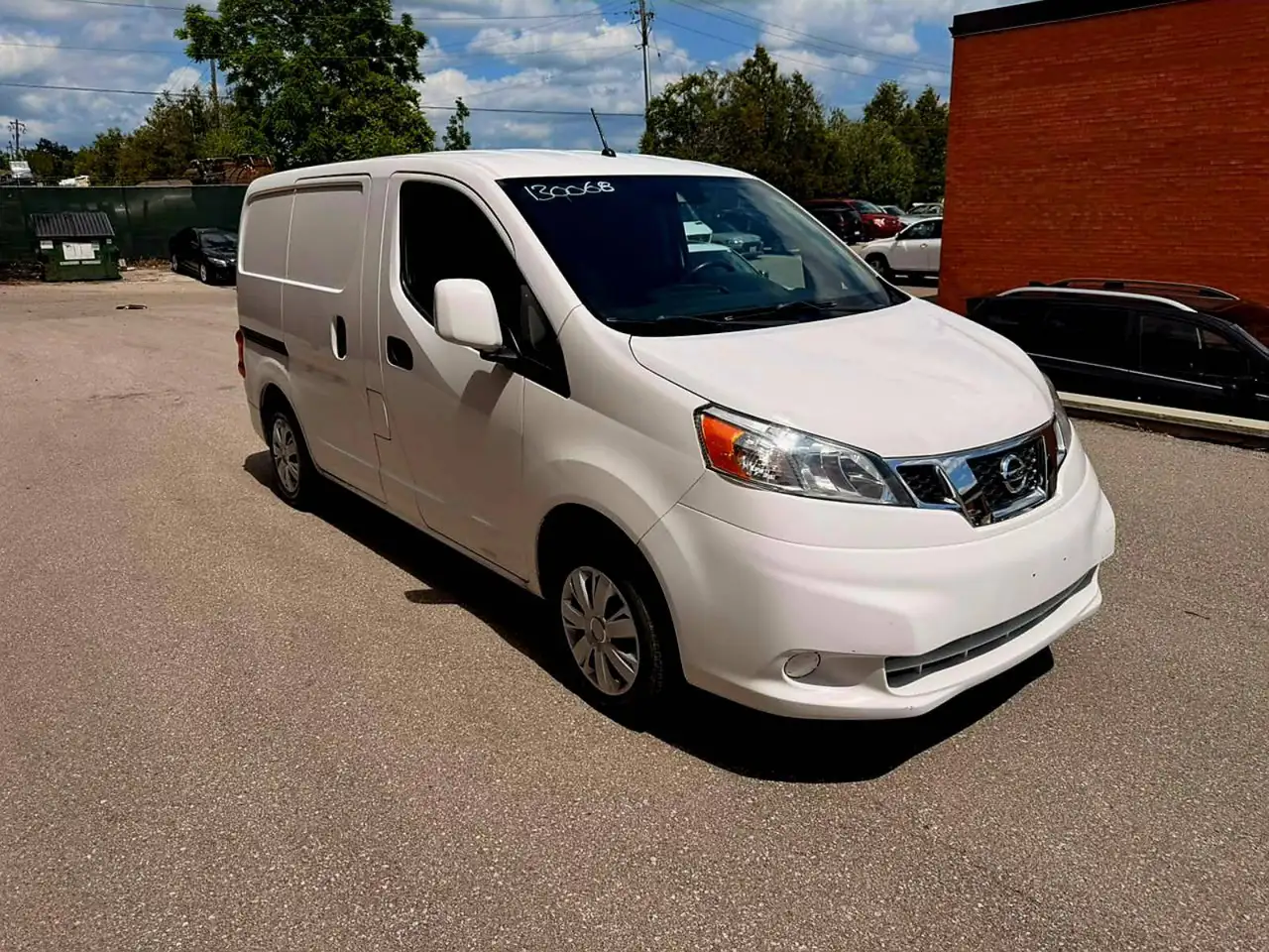 Nissan NV200 снимка Nissan NV200