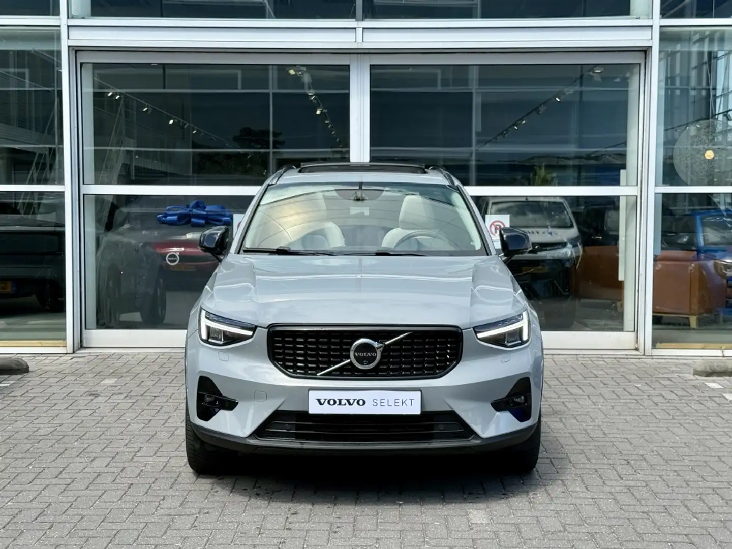 Volvo XC40 T4 211PK Recharge Ultimate Dark| Full Options !! Grijs - 2
