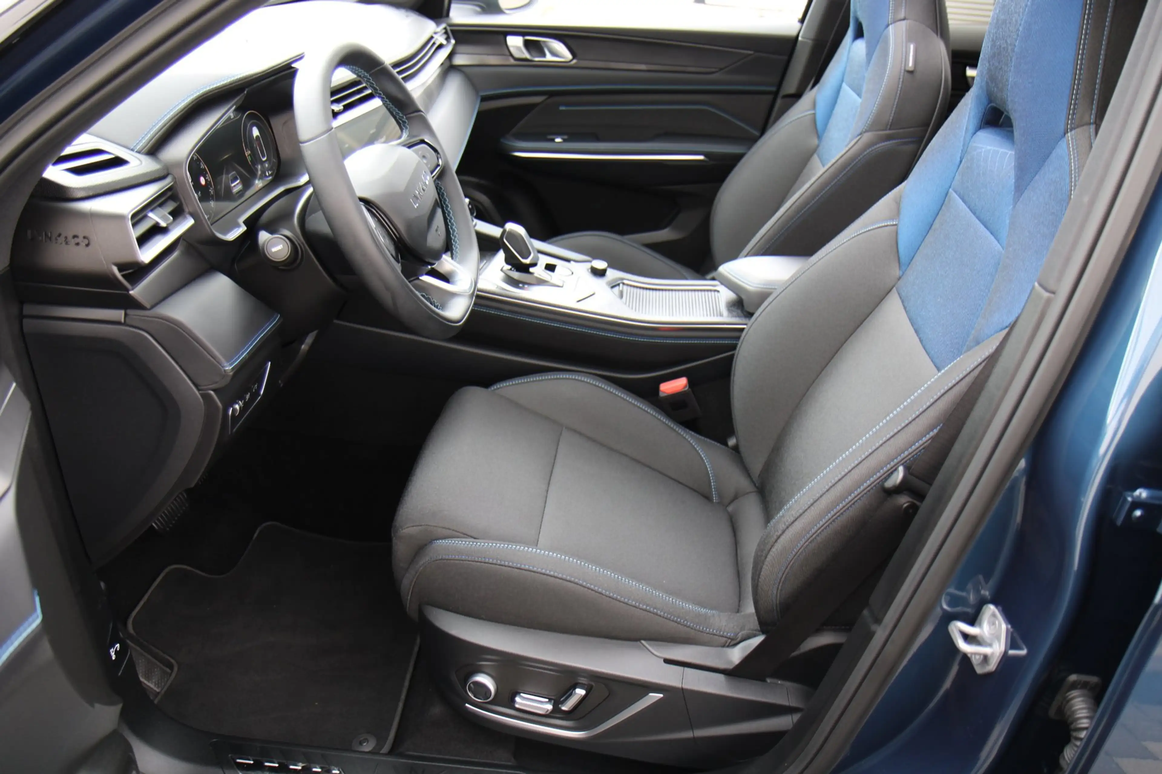 Lynk & Co 01 1.5 PHEV 262PK Zwarte Hemel 360° Camera NAP BTW — photo 7