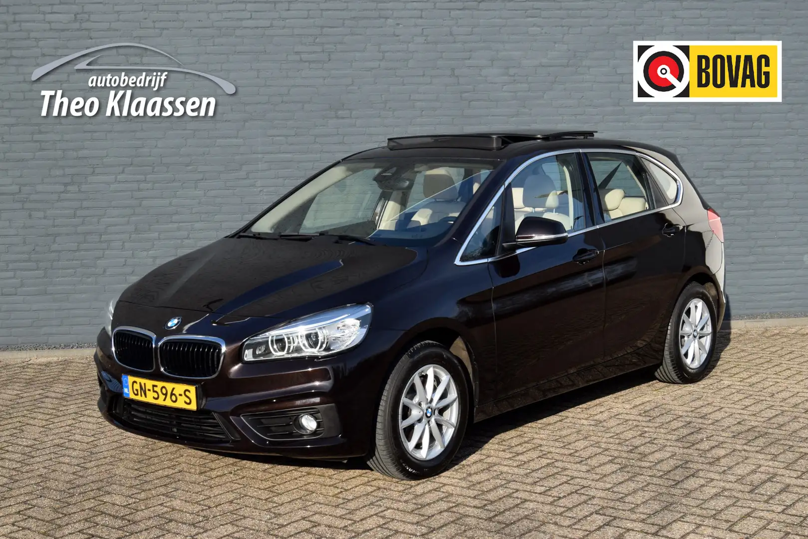 BMW 218 2-serie Active Tourer 218i Essential Pano Head-up Brun - 1