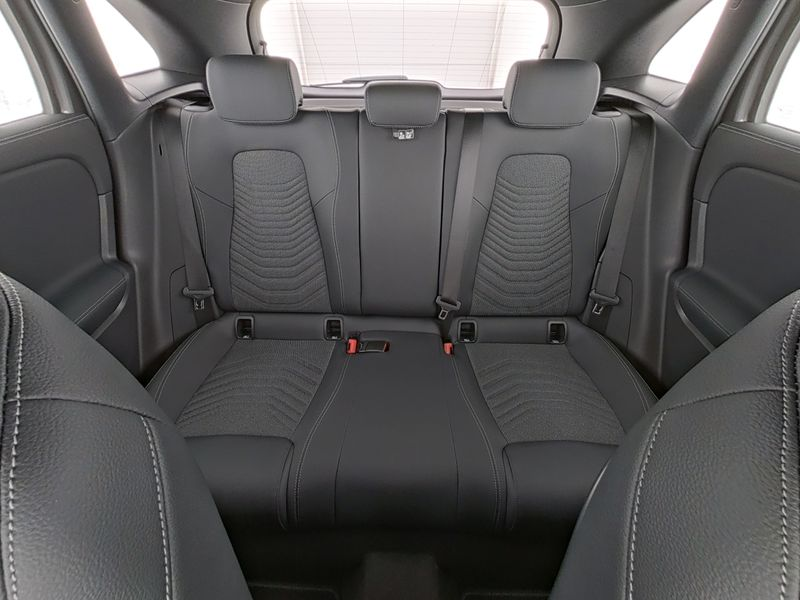 Mercedes-Benz GLA 200 d PROGRESSIVE|MBUX|SHZ|TEMP|KAM|LED|SHZ — photo 10