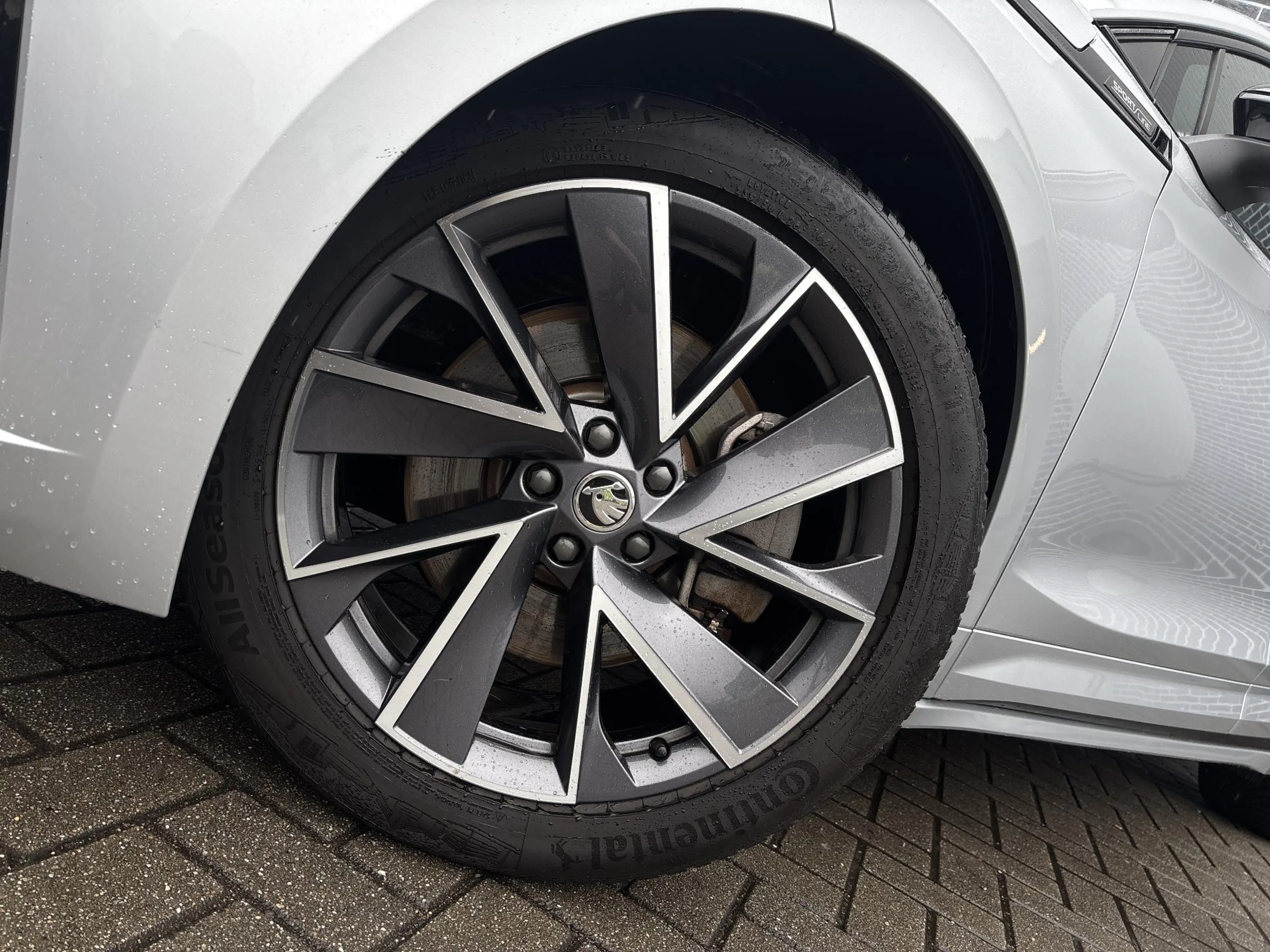 Skoda Enyaq iV 80 Sportline | Panoramadak | Achteruitrijcamera — photo 12