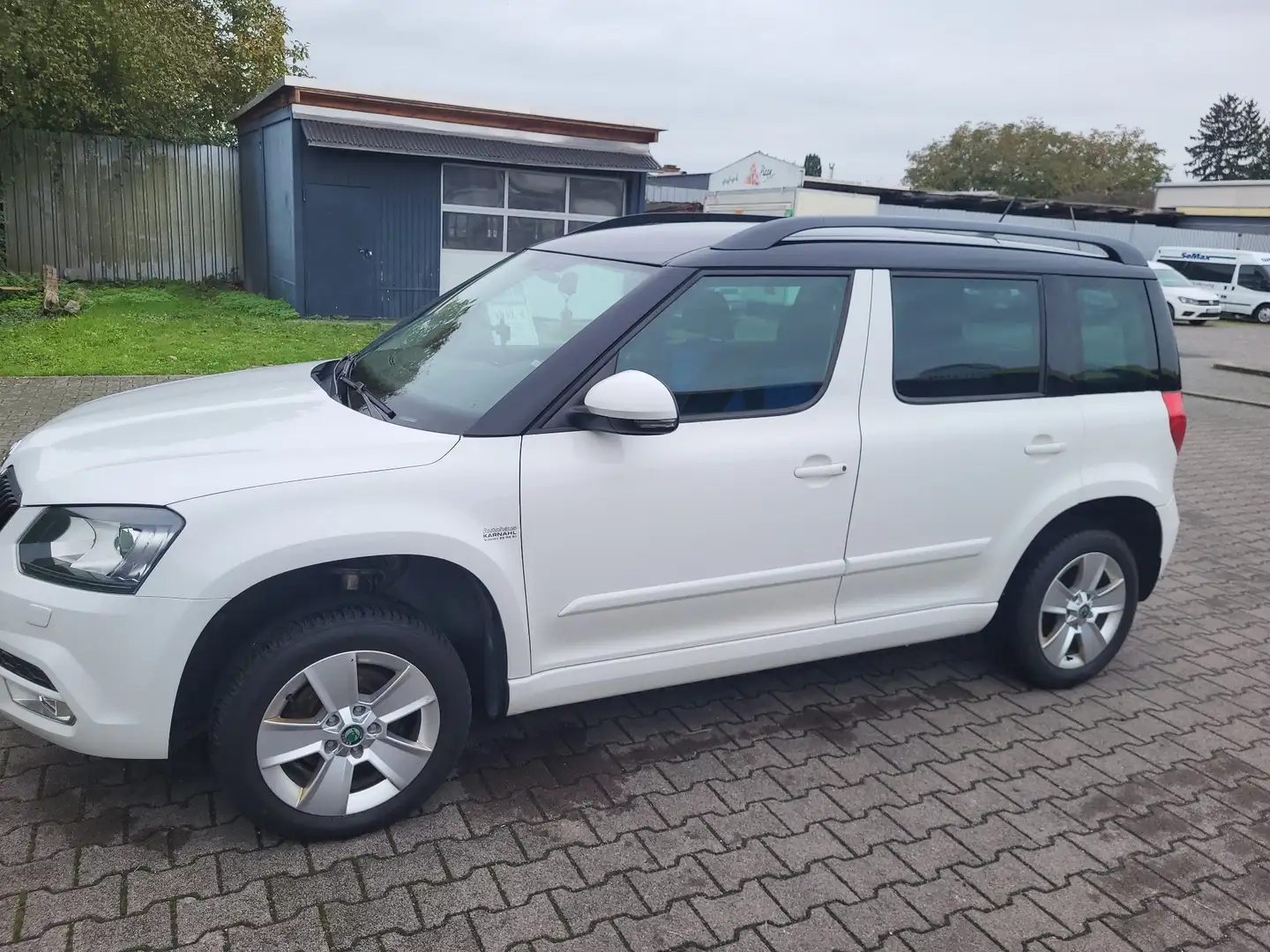 Skoda Yeti 1.6 TDI Green tec DSG Elegance - 1