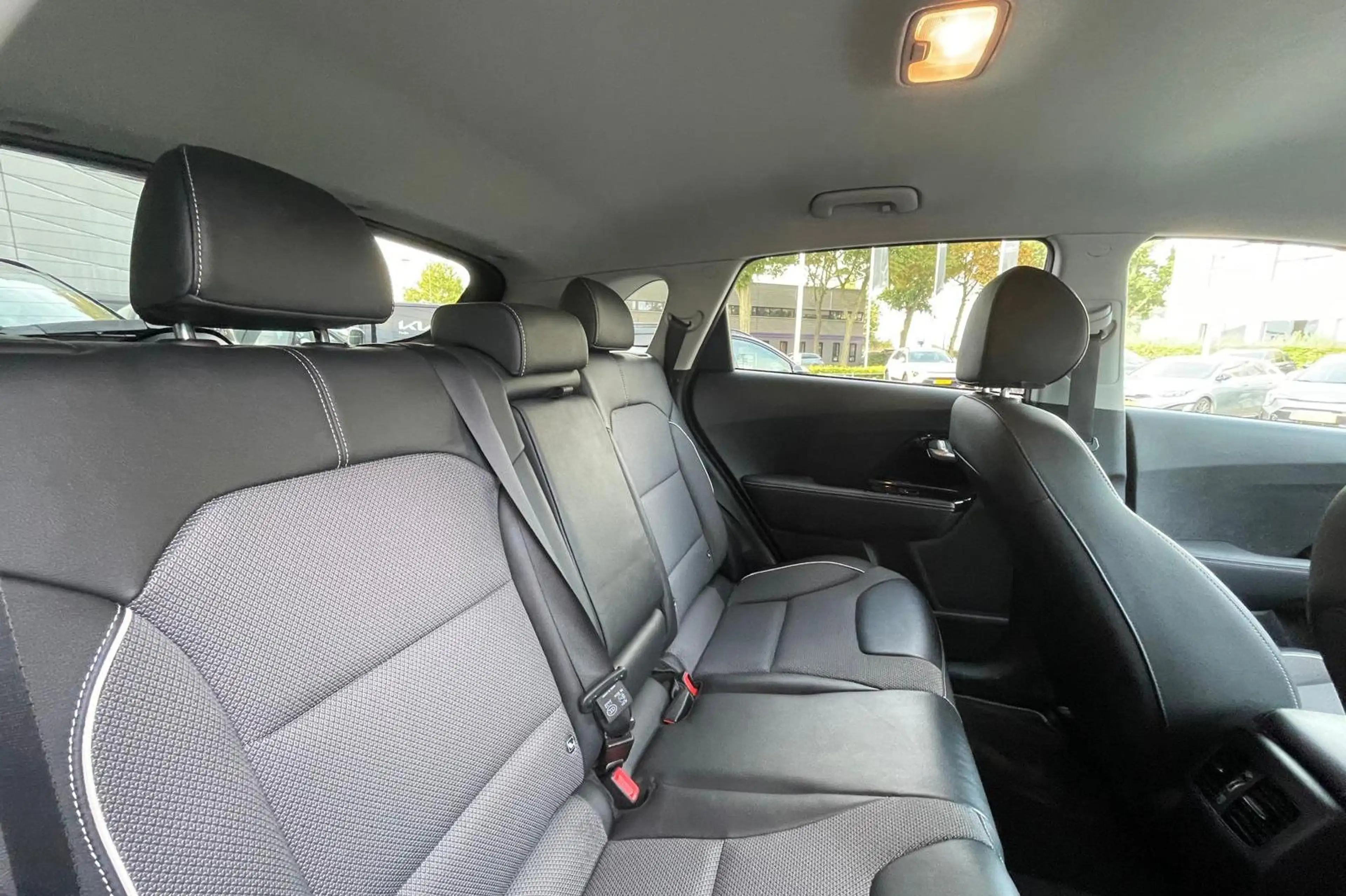 Kia e-Niro Edition 64 kWh | Tot 10 jaar of 150.000 km Kia Gar — photo 13