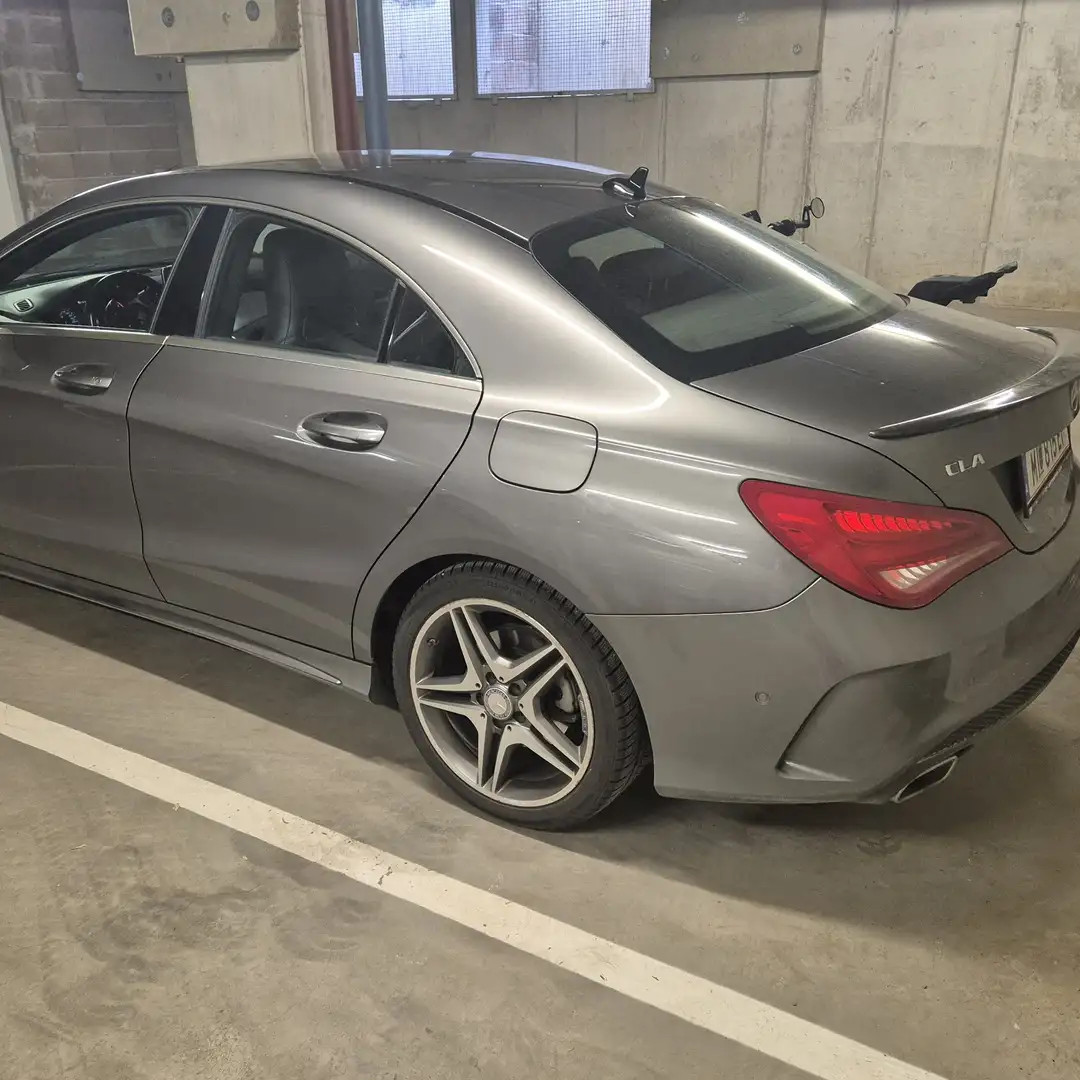 Mercedes-Benz CLA 200 AMG Line - 2