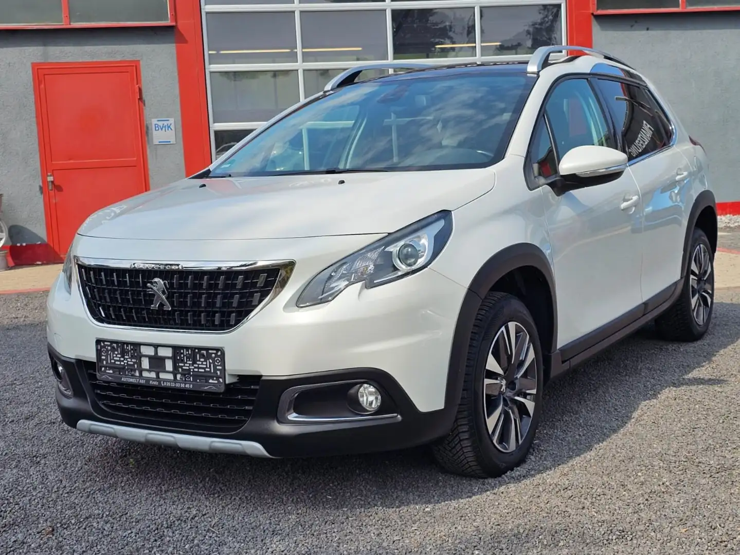 Peugeot 2008 Allure PANORAMA+LEDER+NAVI+KAMERA+SHZ Blanc - 1
