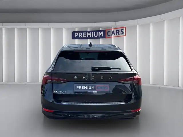 Skoda Octavia view 4