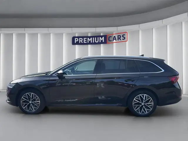 Skoda Octavia view 2
