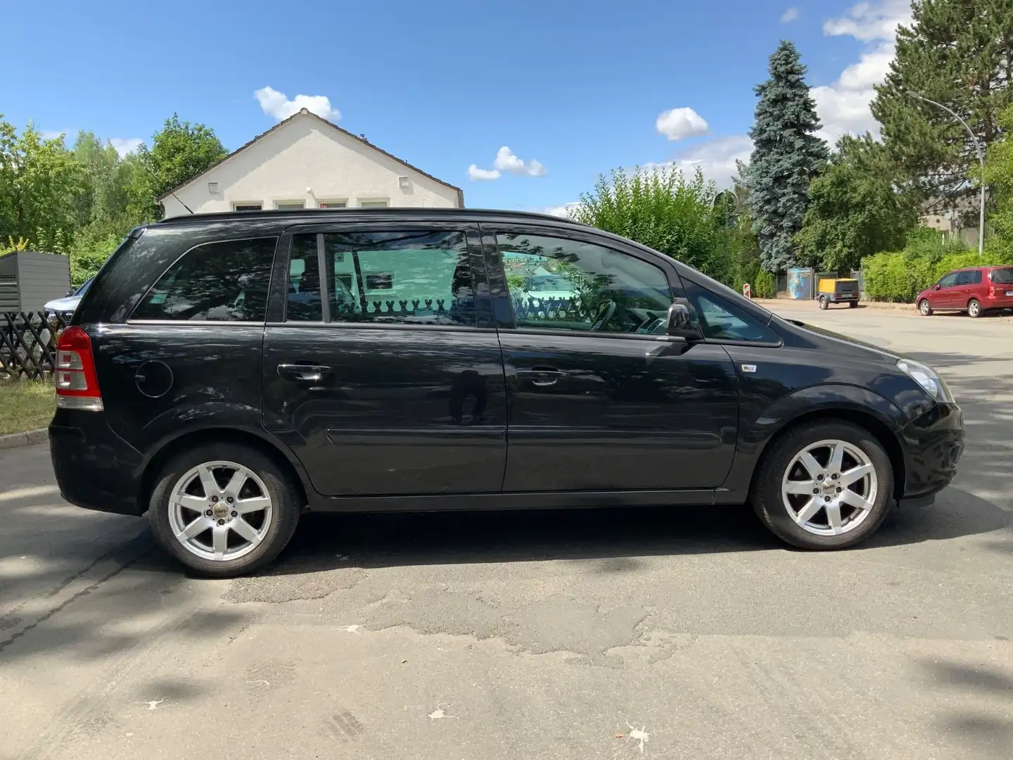 Opel Zafira B Family Plus*96TKM*TÜV NEU*7.SITZER Noir - 2