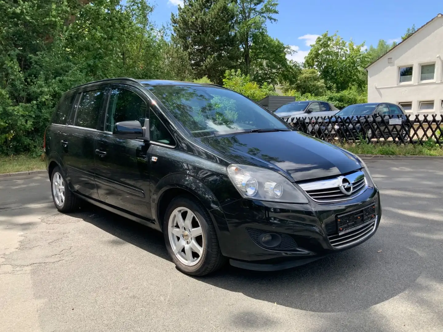 Opel Zafira B Family Plus*96TKM*TÜV NEU*7.SITZER Noir - 1