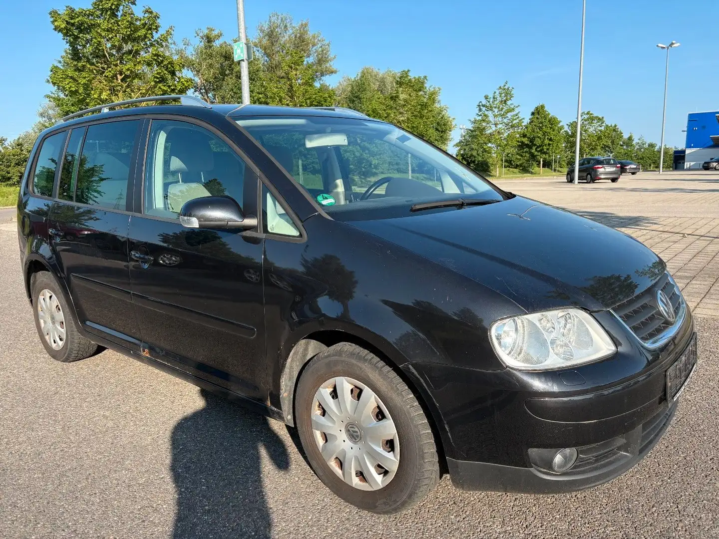 Volkswagen Touran 1.9 TDI 6 Gang Trendline Černá - 2