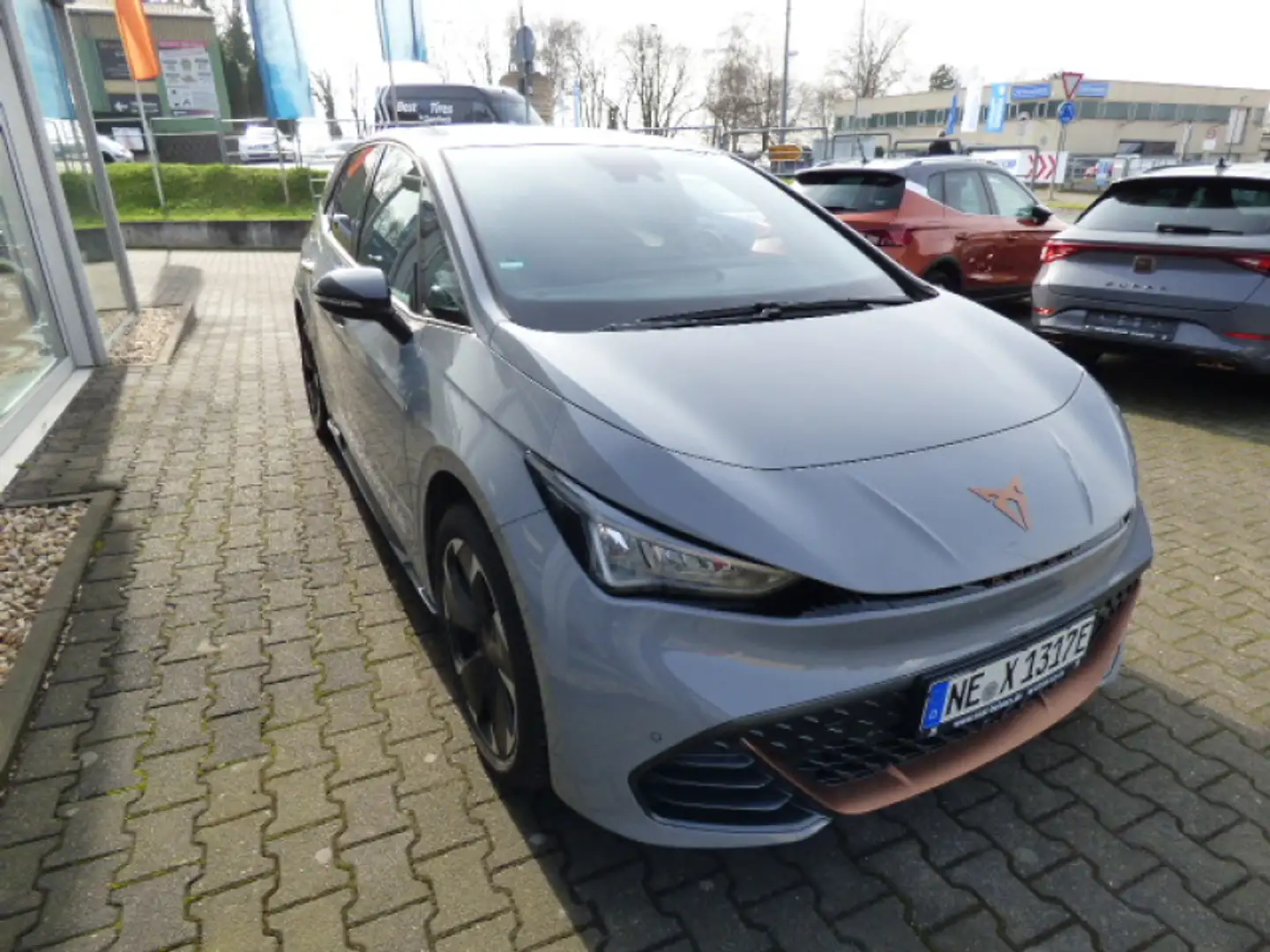 CUPRA Born Born 170 kw   77 kWh NAVI Kessy LED Grau - 2