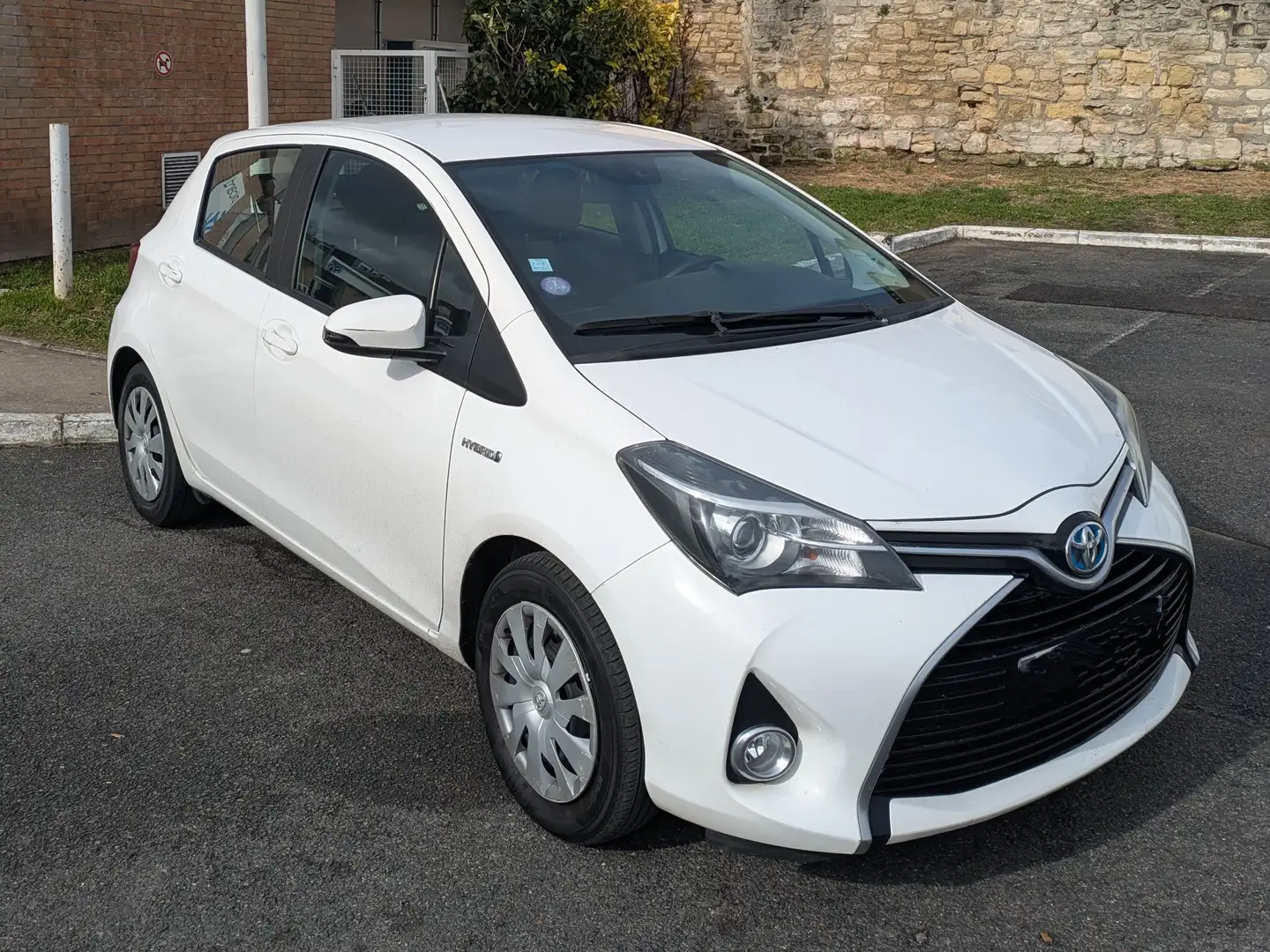 Toyota Yaris 100 VVT-i Dynamic CVT Blanc - 1