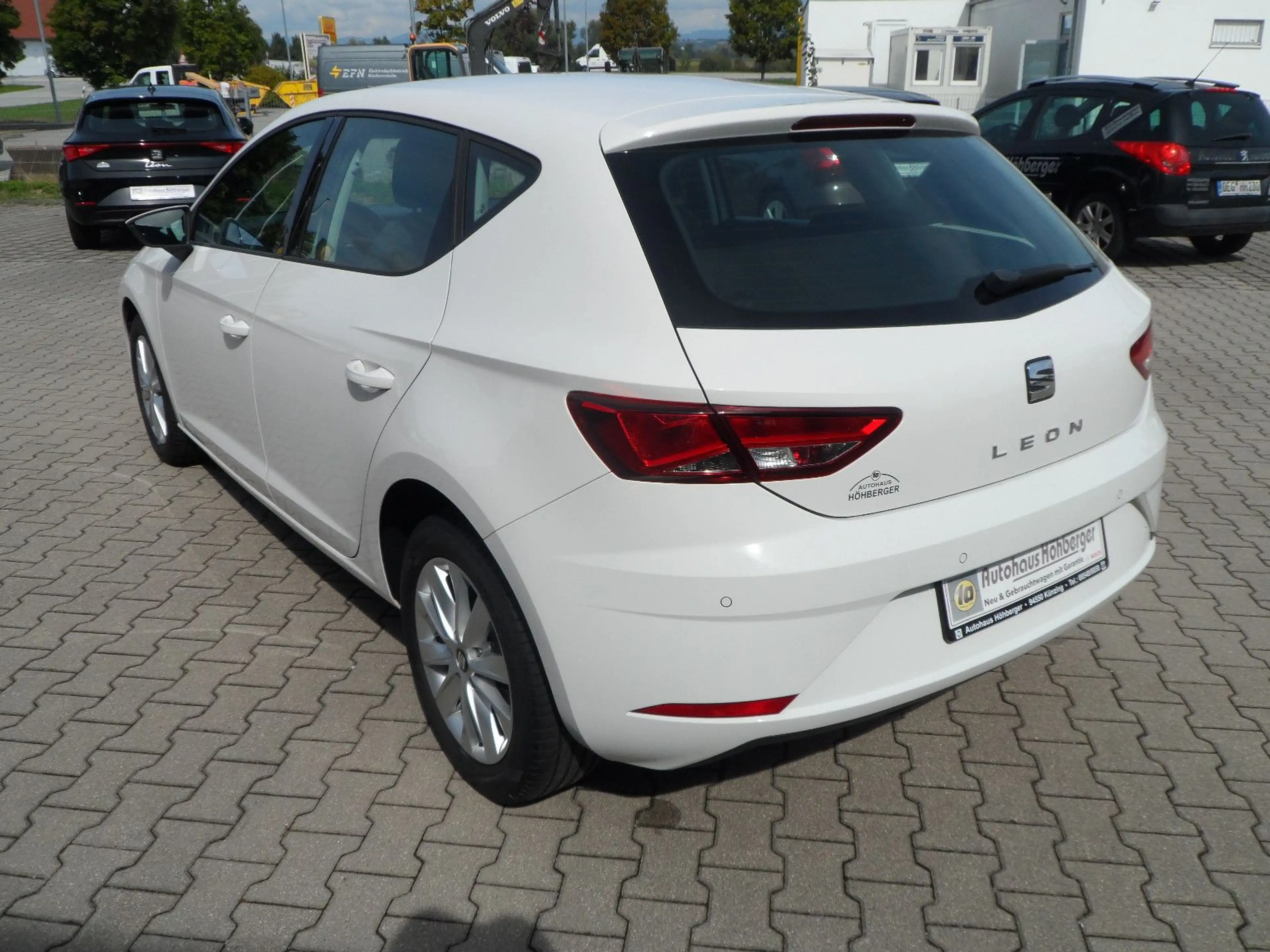 SEAT Leon Style/Navi/CarPlay/SHZ/Top Ausstattung — photo 9