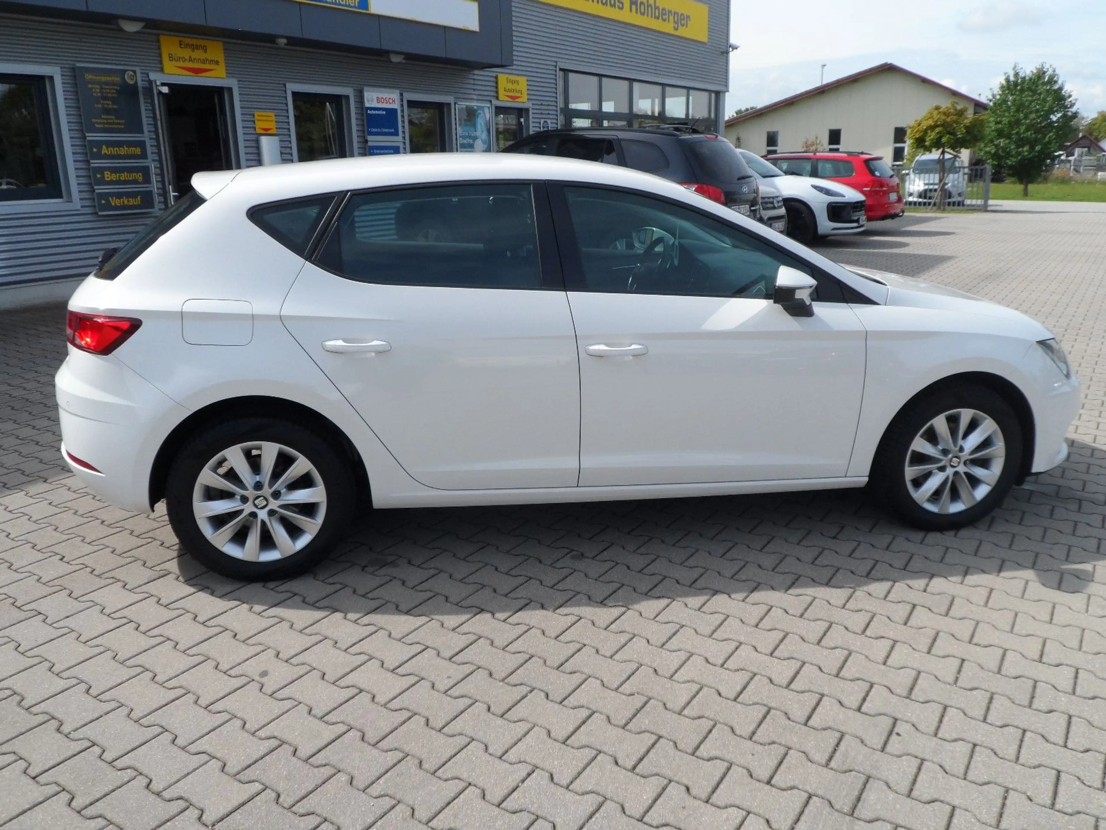 SEAT Leon Style/Navi/CarPlay/SHZ/Top Ausstattung — photo 6