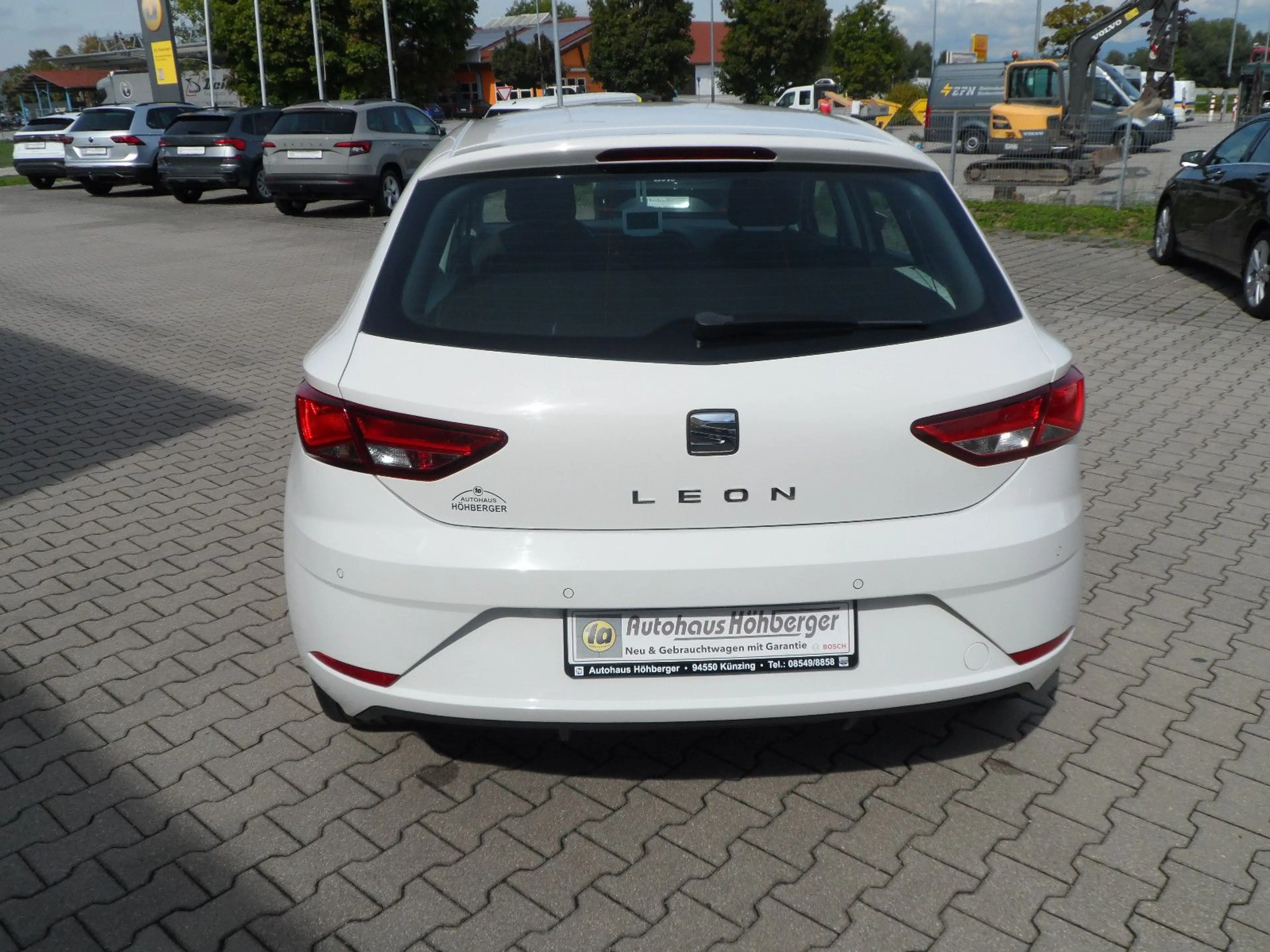 SEAT Leon Style/Navi/CarPlay/SHZ/Top Ausstattung — photo 8