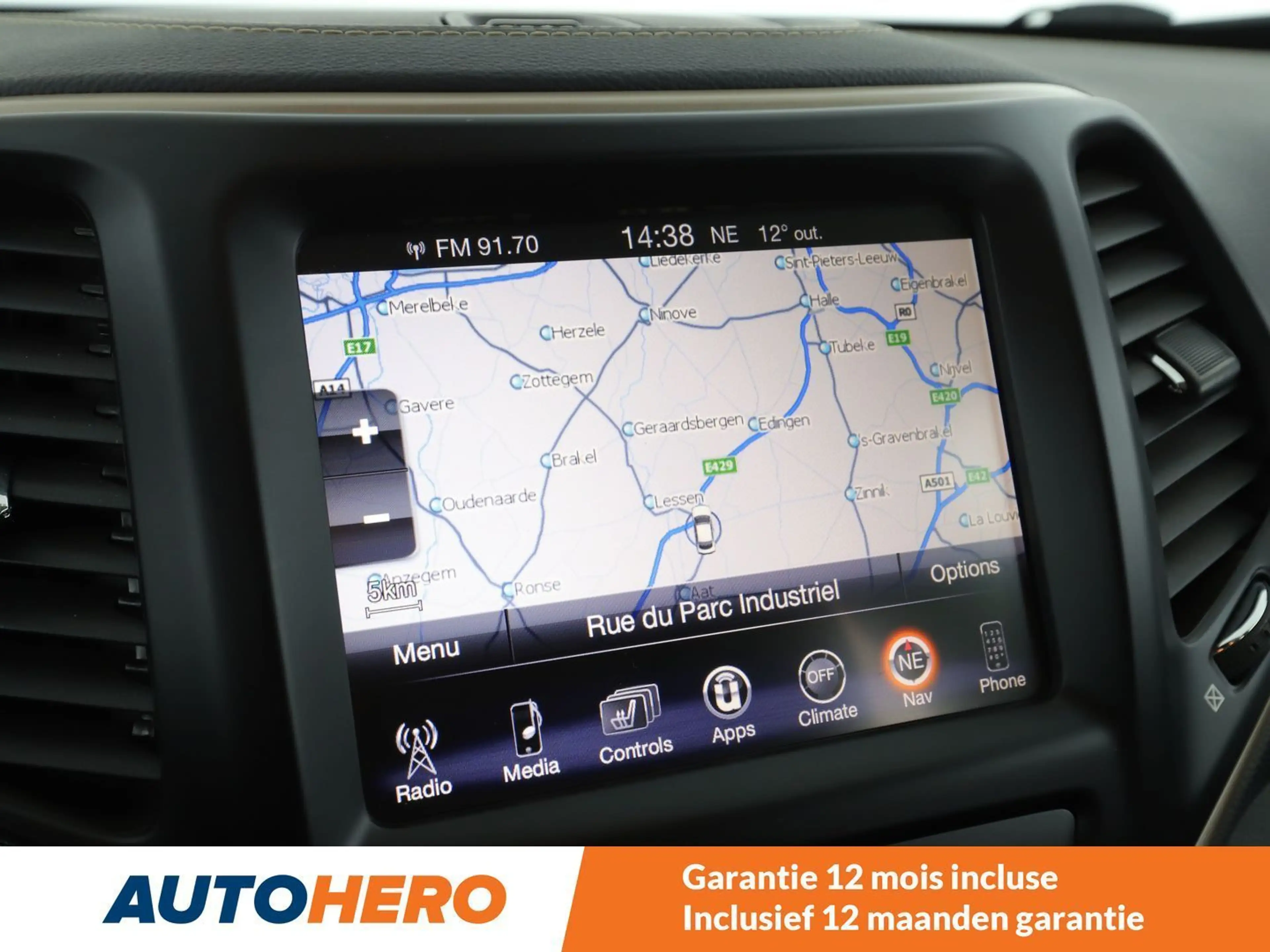 Jeep Cherokee 2.2 M-Jet Night Eagle 4WD — photo 7