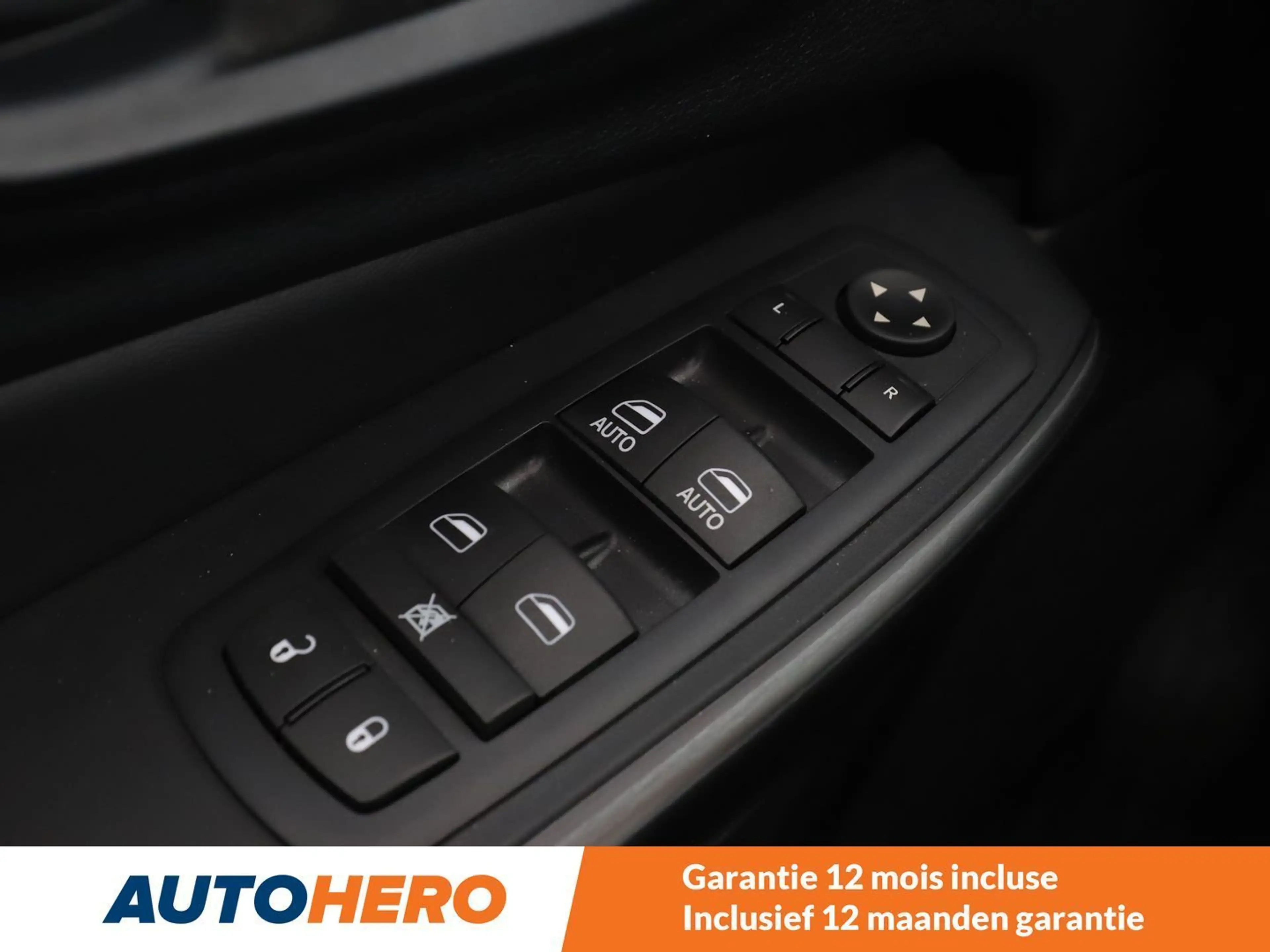 Jeep Cherokee 2.2 M-Jet Night Eagle 4WD — photo 15