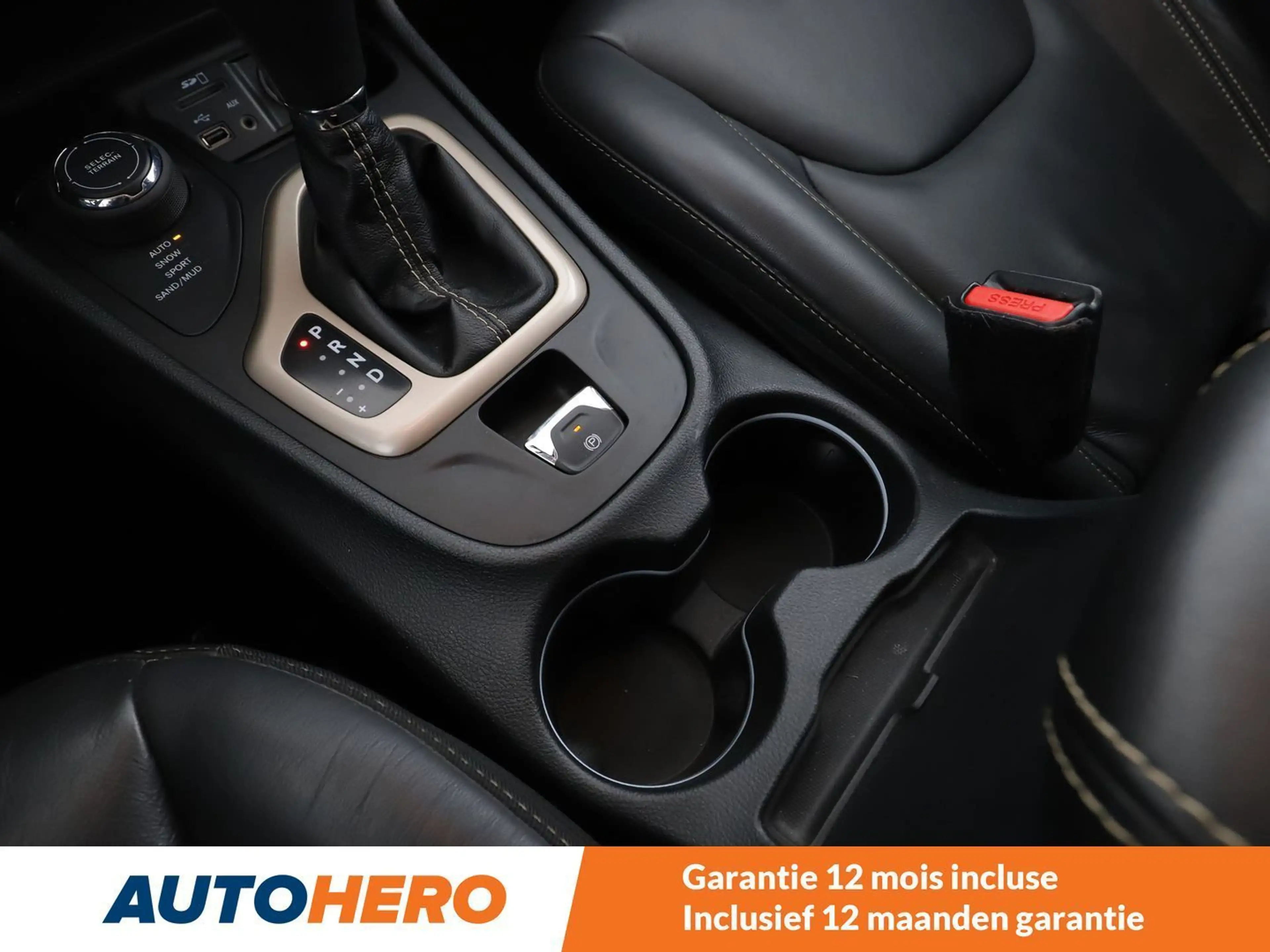 Jeep Cherokee 2.2 M-Jet Night Eagle 4WD — photo 14
