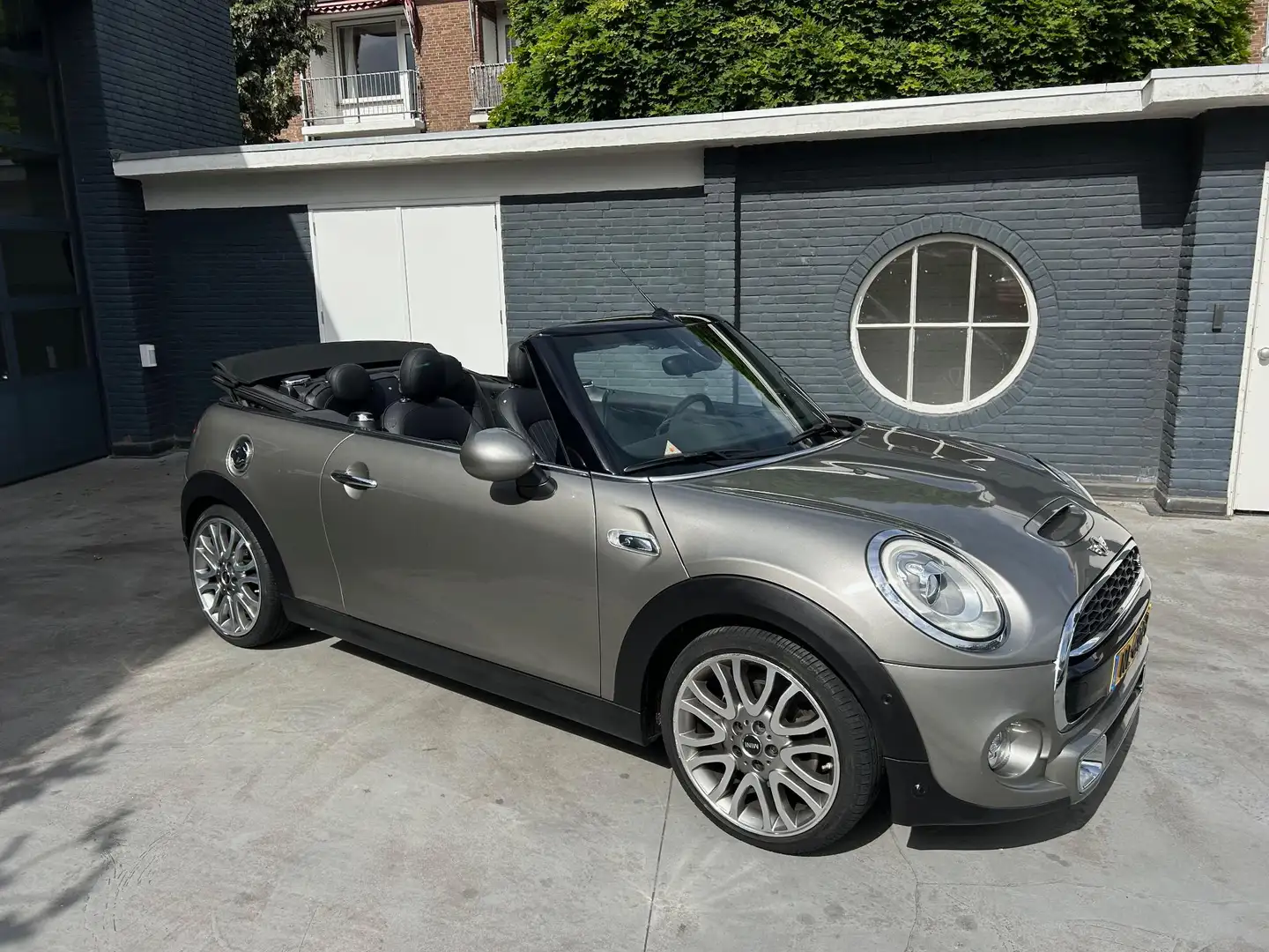 MINI Cooper S Cabrio Mini 2.0 Chili Serious Business Gris - 2