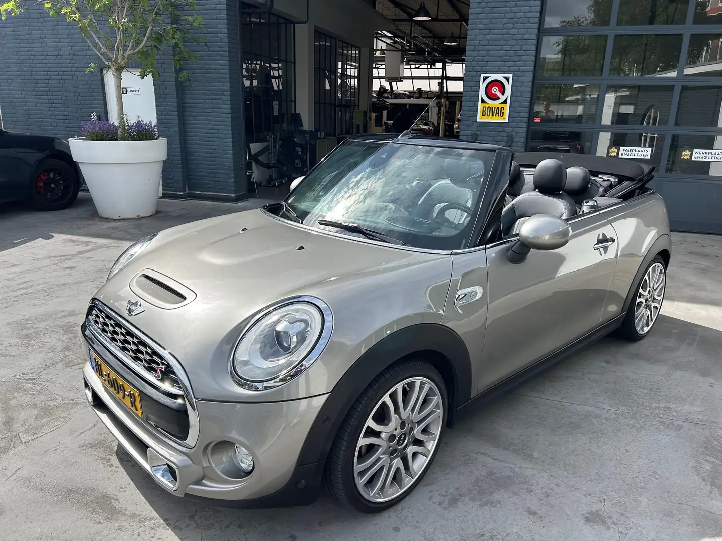 MINI Cooper S Cabrio Mini 2.0 Chili Serious Business Gris - 1