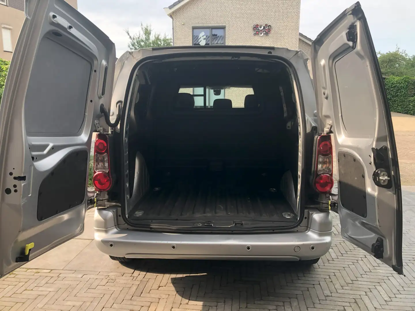Peugeot Partner Partner 120 1.6 BlueHDi L1Pr Zilver - 1
