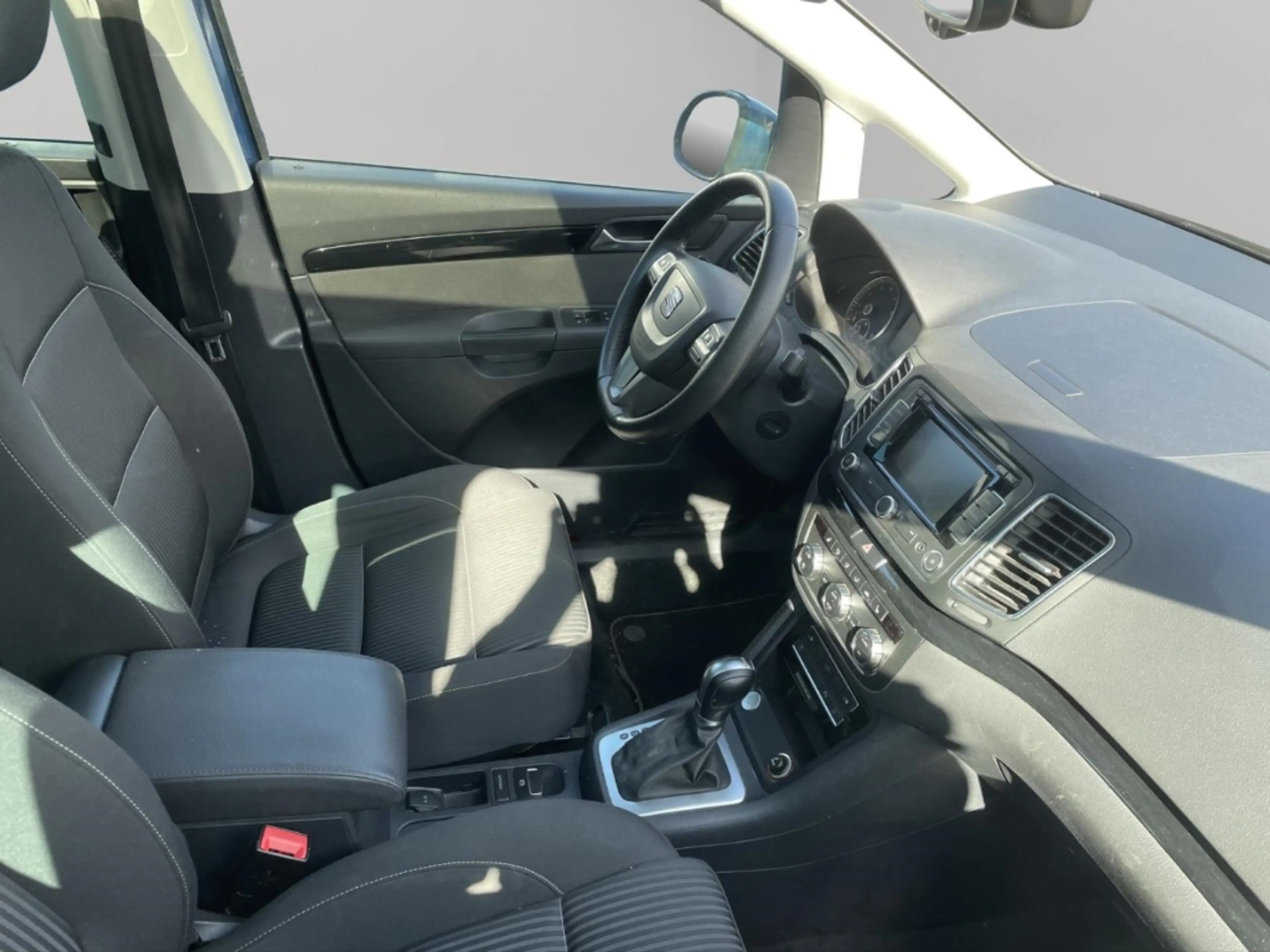 SEAT Alhambra I-TECH AHK Sportpaket Navi Bi-Xenon Dyn. Kurvenlic — photo 7