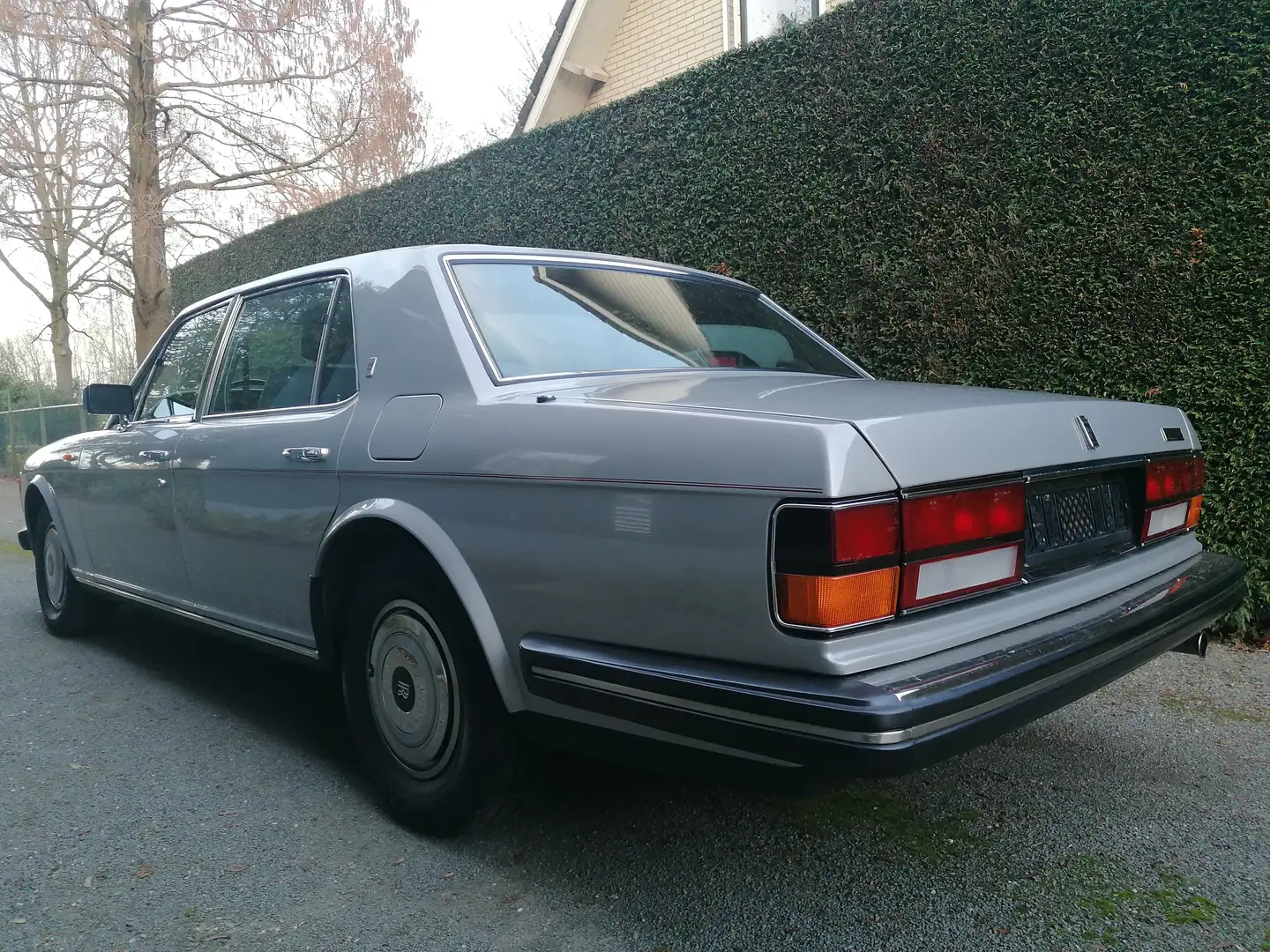 Rolls-Royce Silver Spur Gümüş rengi - 2
