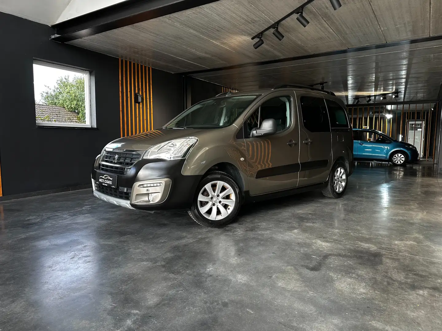 Peugeot Partner Partner Tepee | Carplay | Camera | 5 zitter Bruin - 2