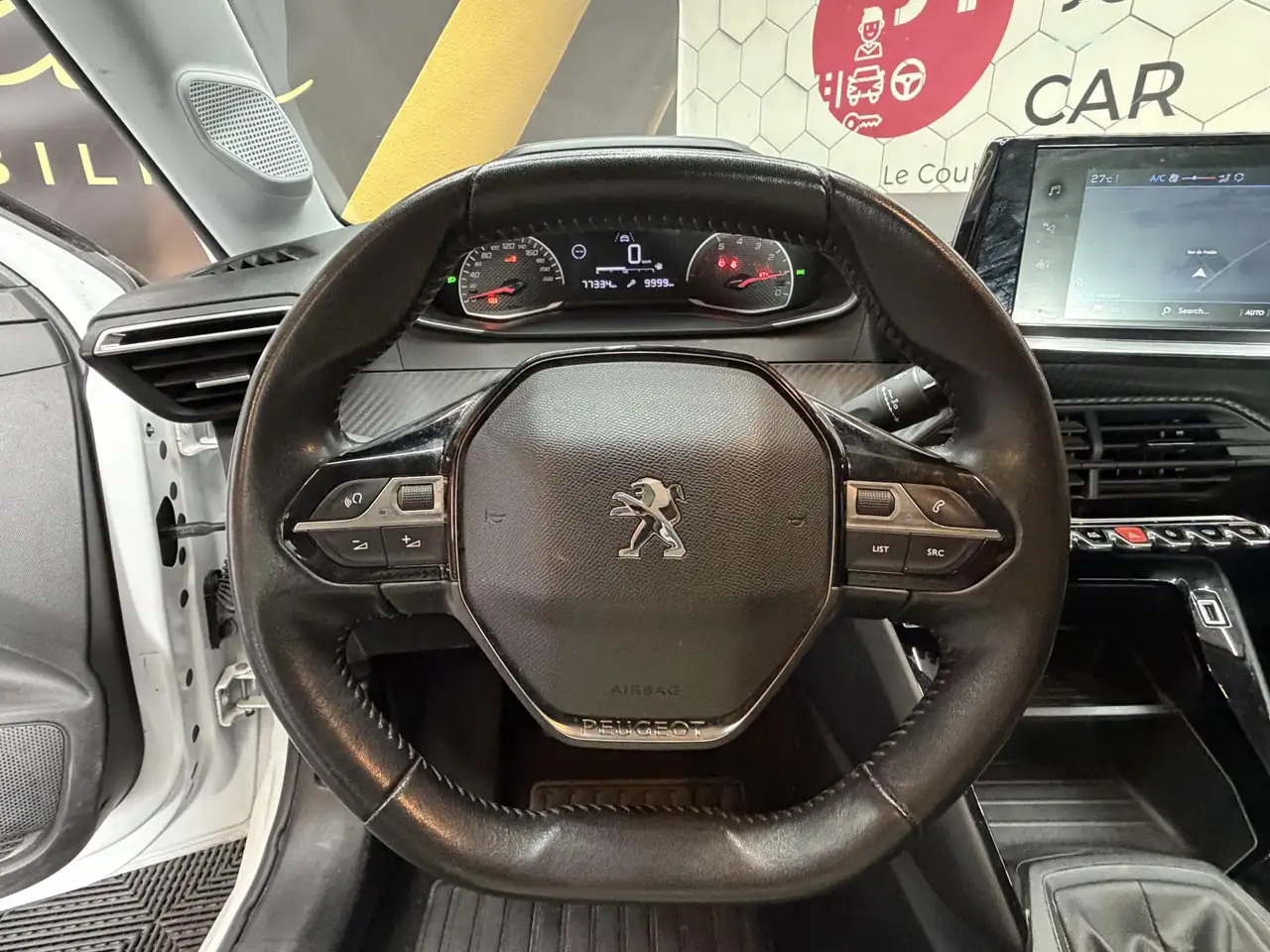 Peugeot 208 208 — photo 9