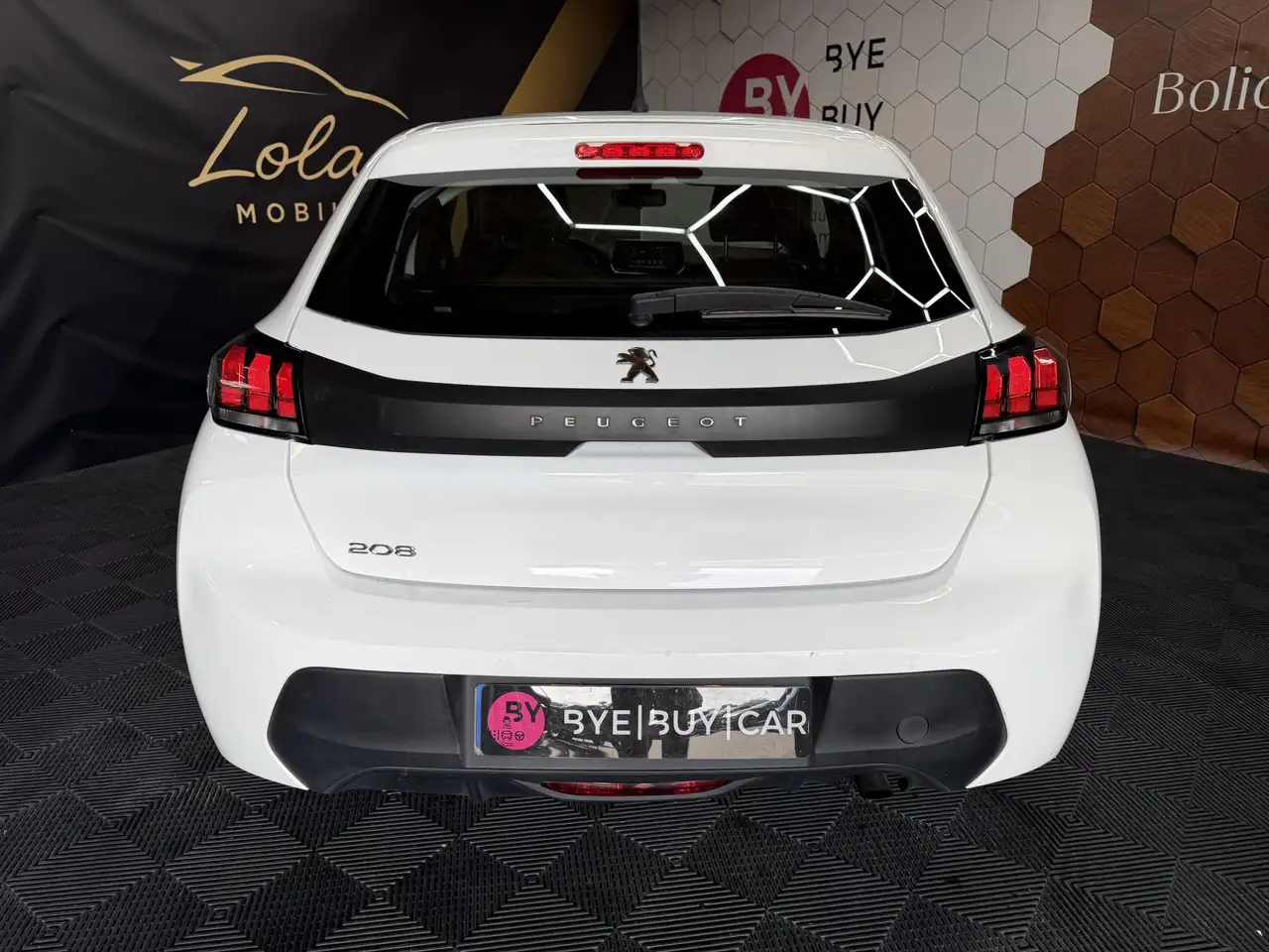 Peugeot 208 208 — photo 18