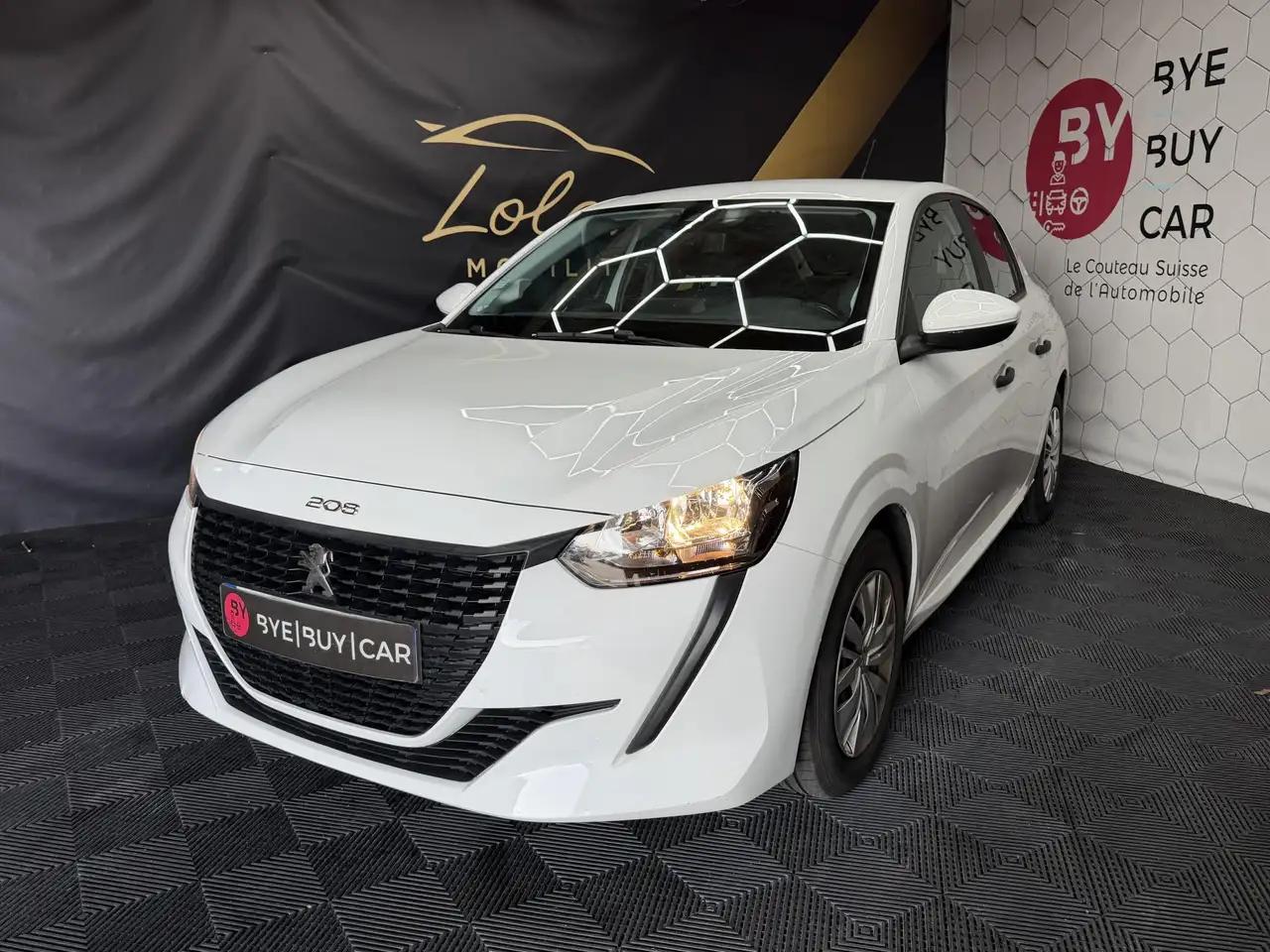 Peugeot 208 208
