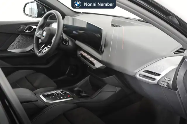 BMW 1 Series view 8