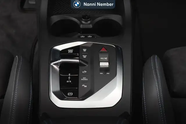 BMW 1 Series view 12