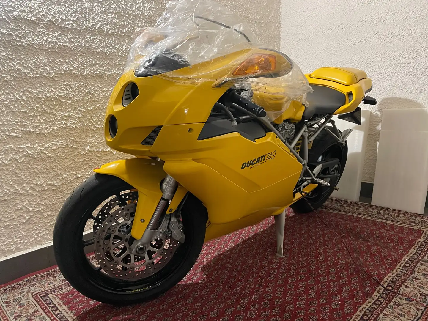 Ducati 749 Giallo Modena Geel - 1